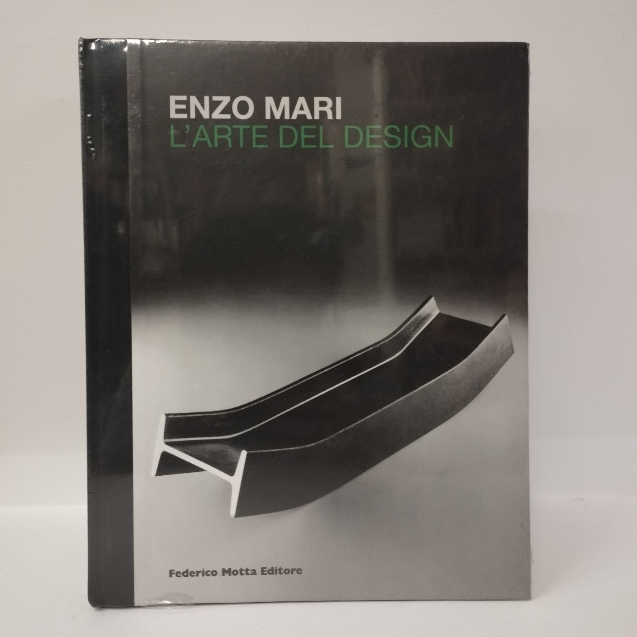 Enzo Mari. L'arte del design. Giovanni Castagnoli, Enzo Mari, Enrico  Regazzoni. Motta, 2008. - Equilibri Libreria Torino