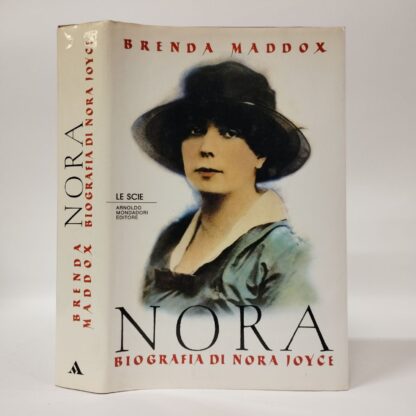 Nora. Biografia di Nora Joyce. Brenda Maddox. Mondadori, 1989.